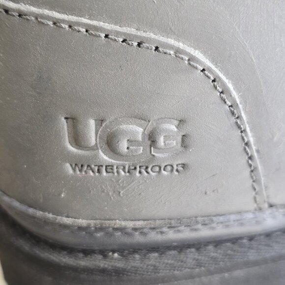 Ugg Waterproof , Grey - size 13. Unworn / leatherpainted. - Picture 5 of 10